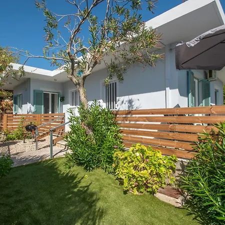 Villa Hidden Sea Crest By 