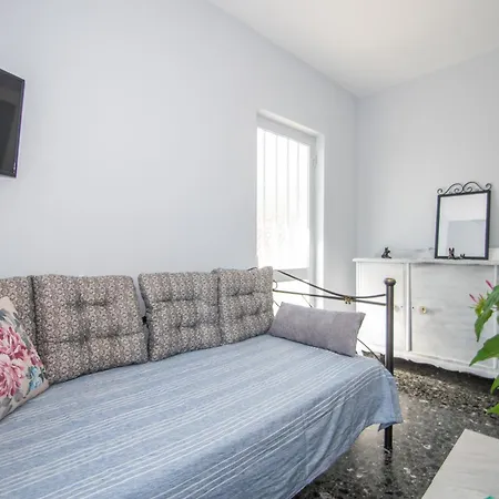 Villa Hidden Sea Crest By 